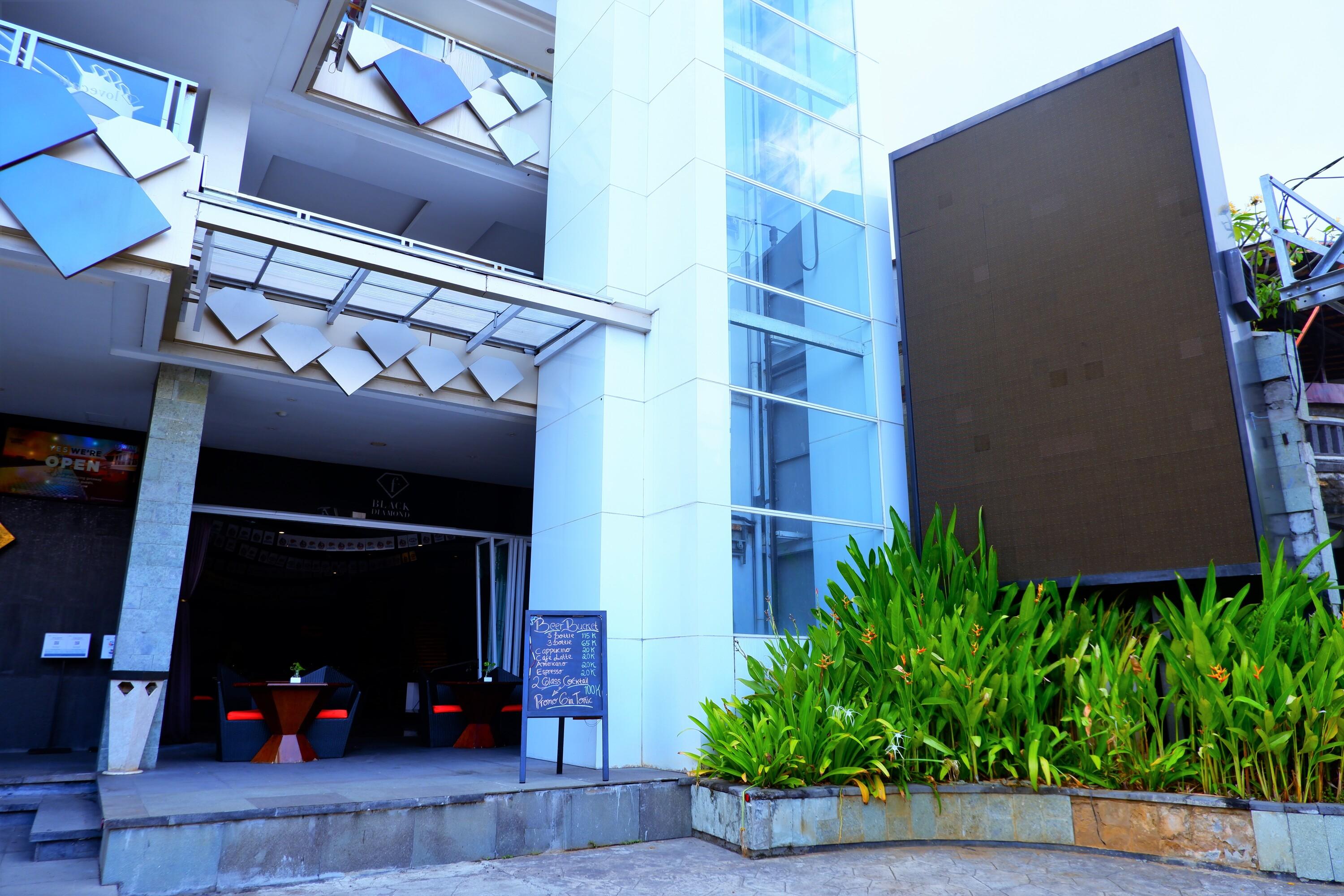 Fashion Hotel Legian Exterior photo